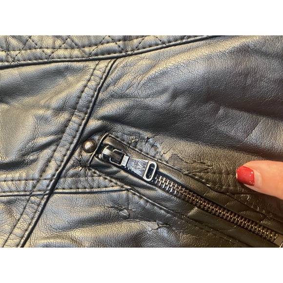 GUESS Women's Faux Leather/fur Jacket Black/Silver, Size M Moto/Tapered Style - Picture 10 of 11